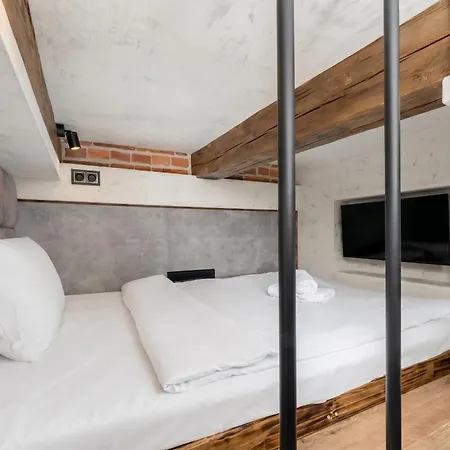 Daire Bohaterow Getta With Mezzanine By Bookinghost Krakow